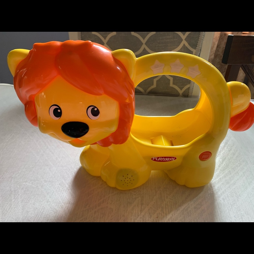 Poppin' Park Learn 'N Pop Lion Toy, Learn 'N Pop Lion toy Playskool